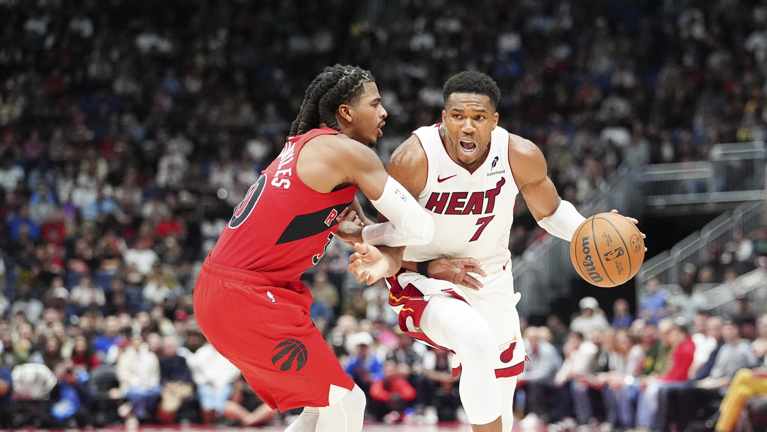 Giannis, Heat drop Raptors in preseason game in Québec