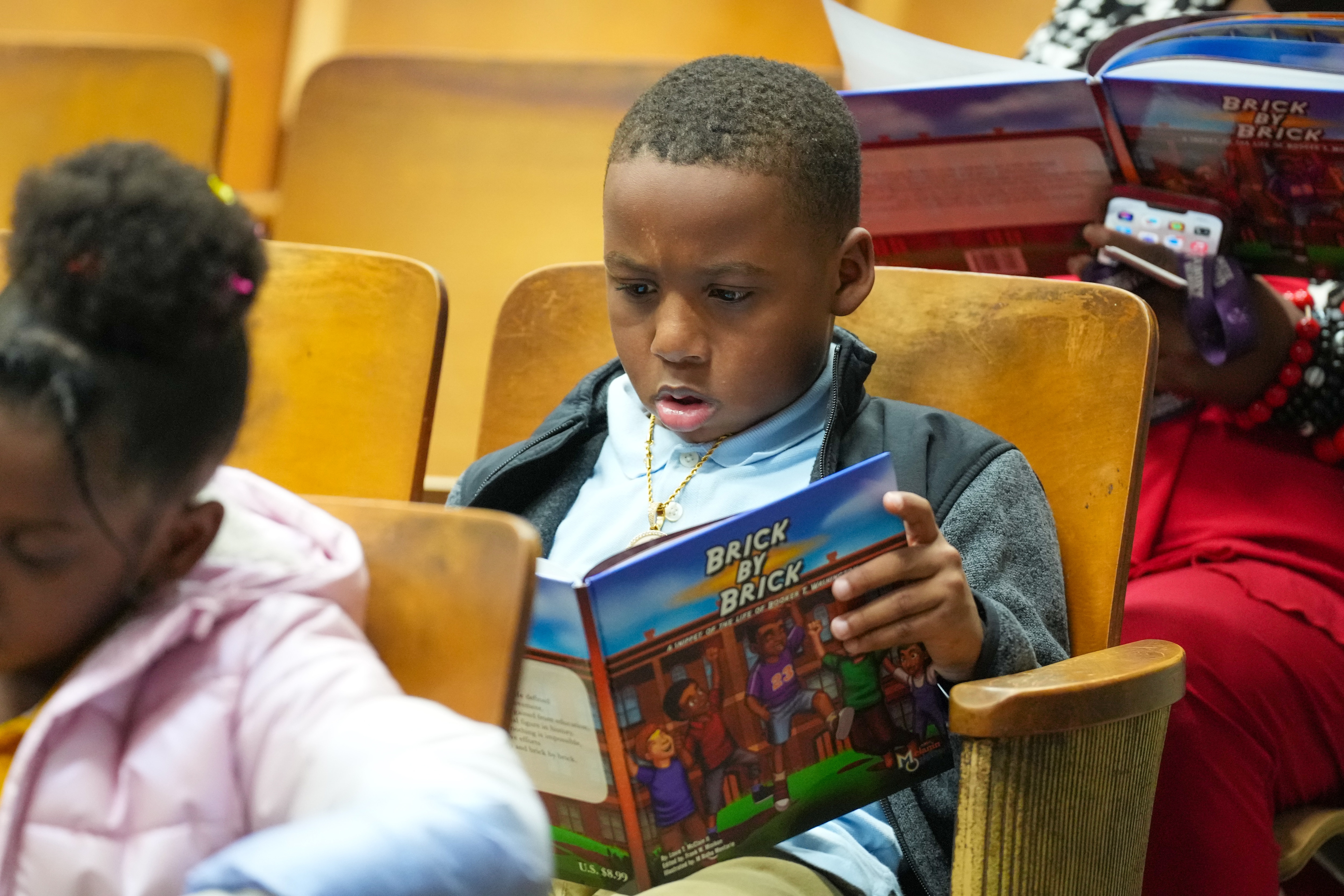Mavs' Josh Green inspires local elementary kids to keep reading