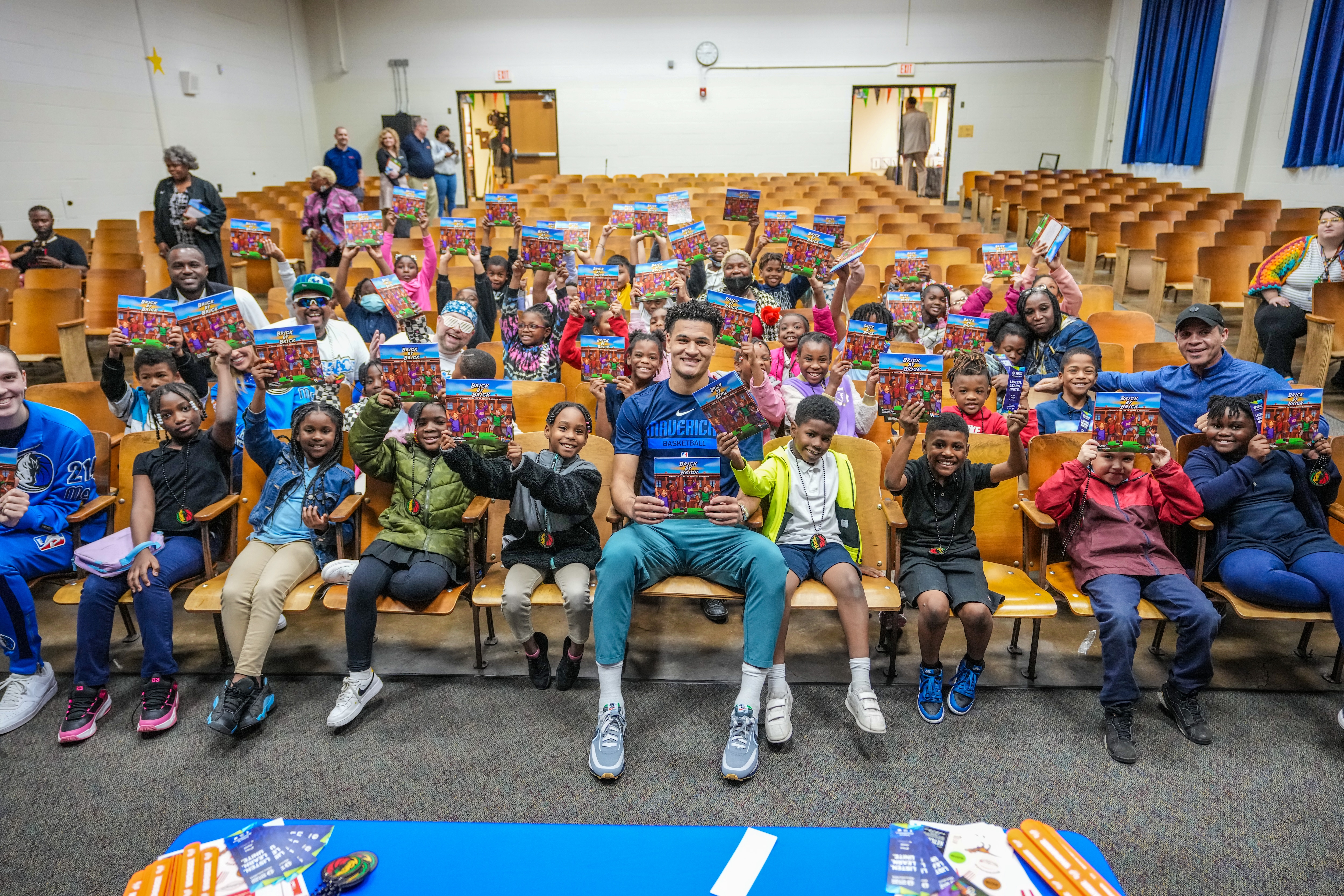 Mavs' Josh Green inspires local elementary kids to keep reading