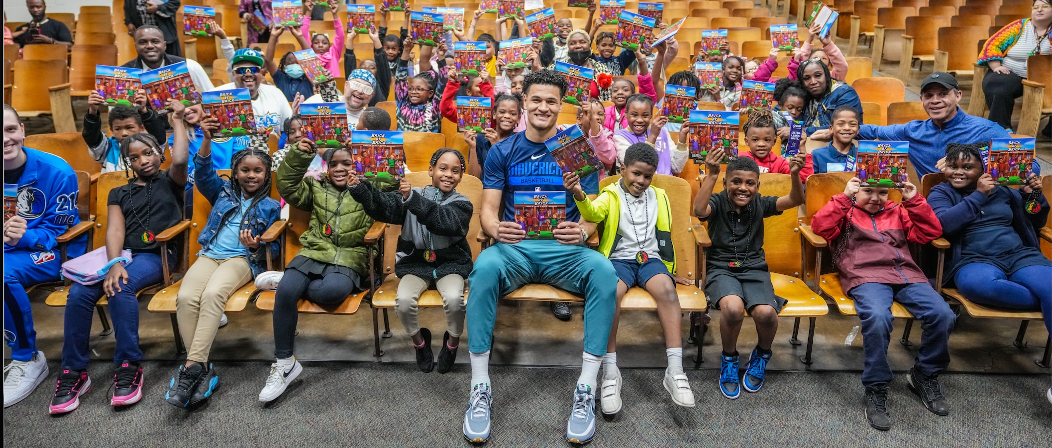 Mavs' Josh Green inspires local elementary kids to keep reading