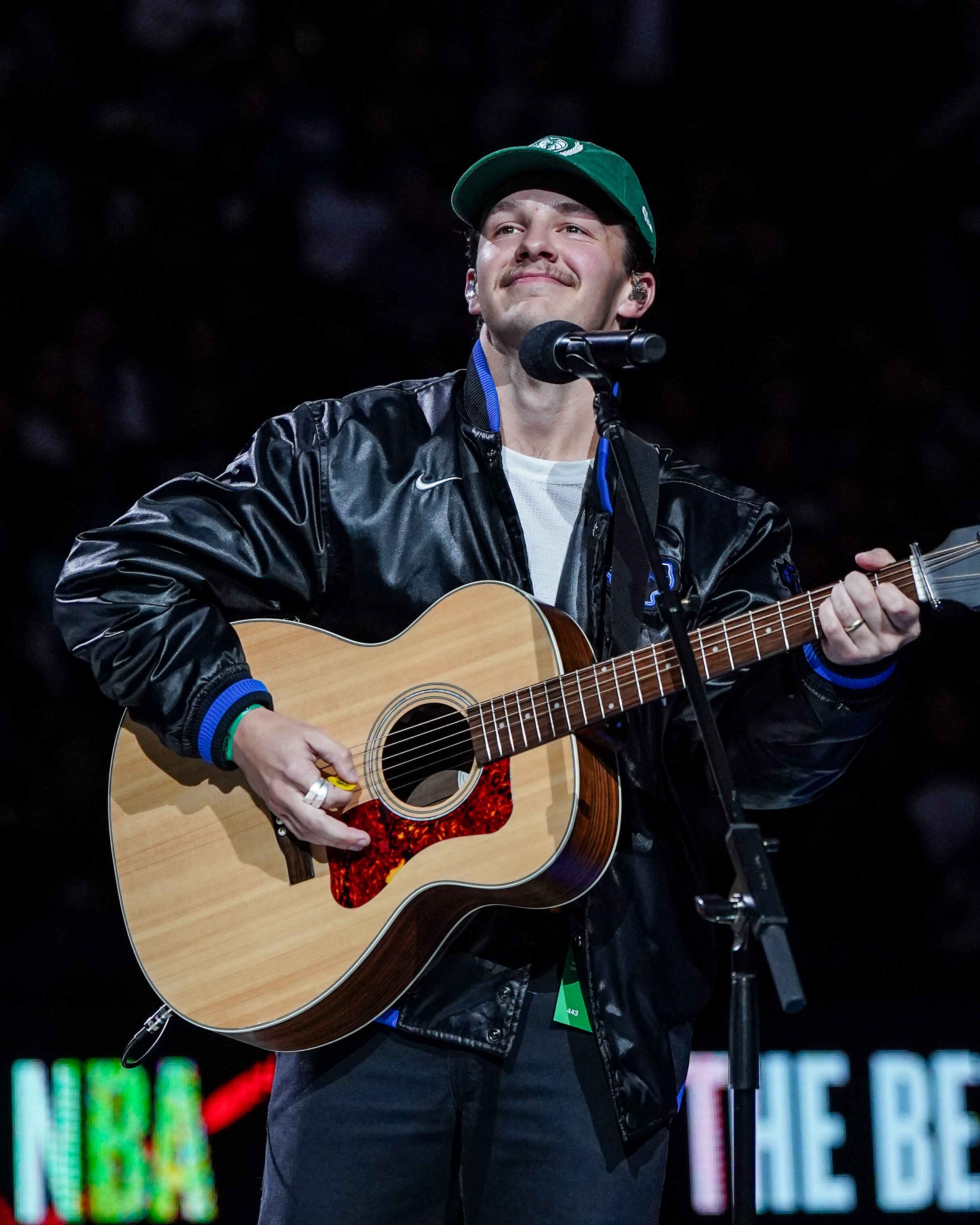 American Idol Finalist Debuts Song During Mavs Halftime | Dallas