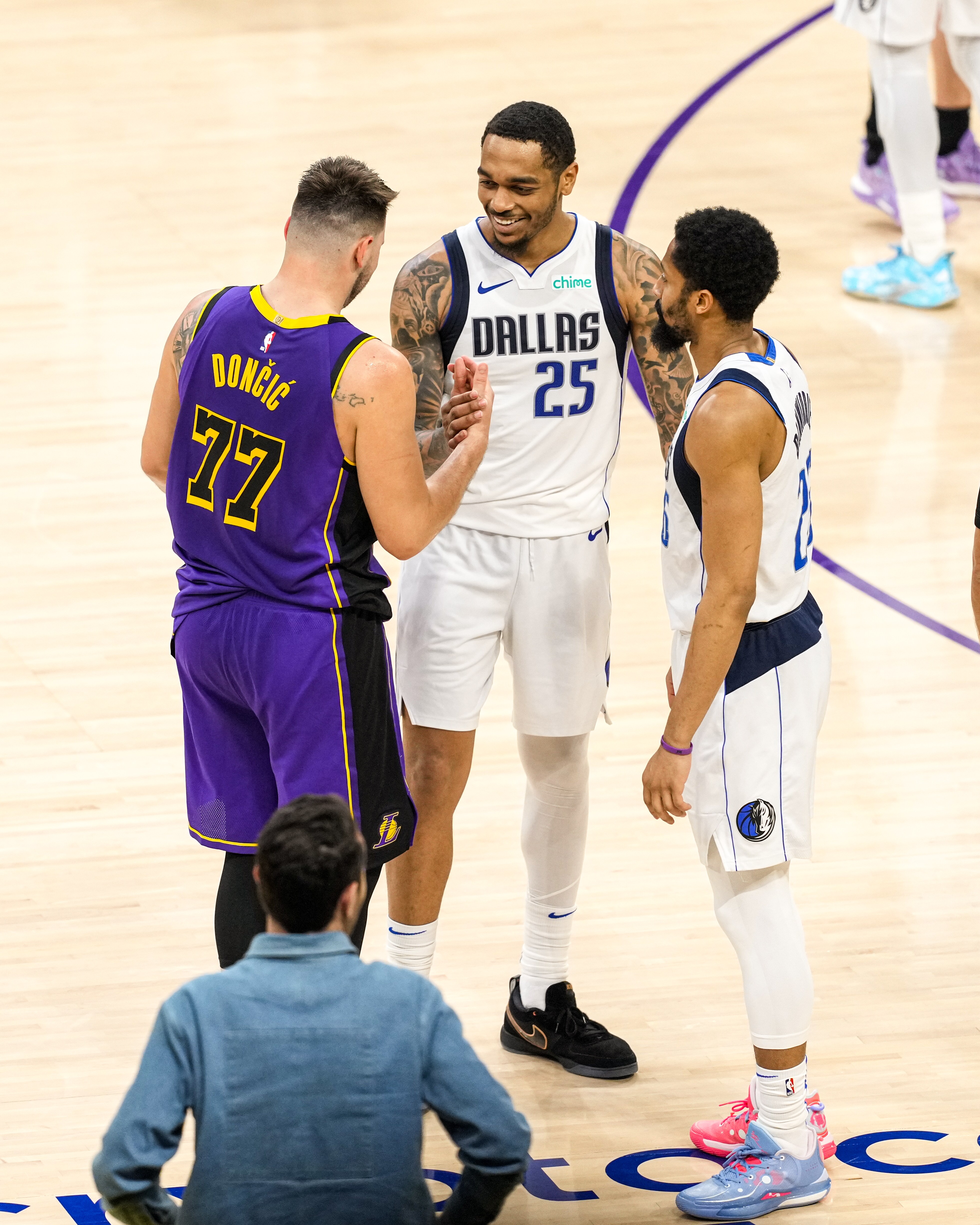 Dončić registers triple-double as Lakers outlast Mavs, 107-99 | Dallas  Mavericks