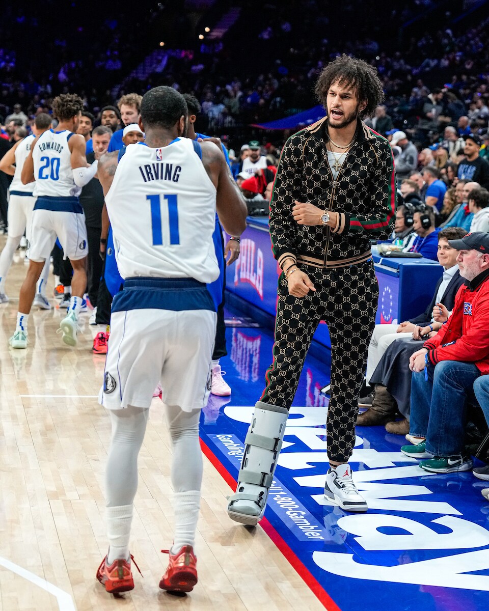 Embiid's return overshadows Christie's sharp Mavericks debut