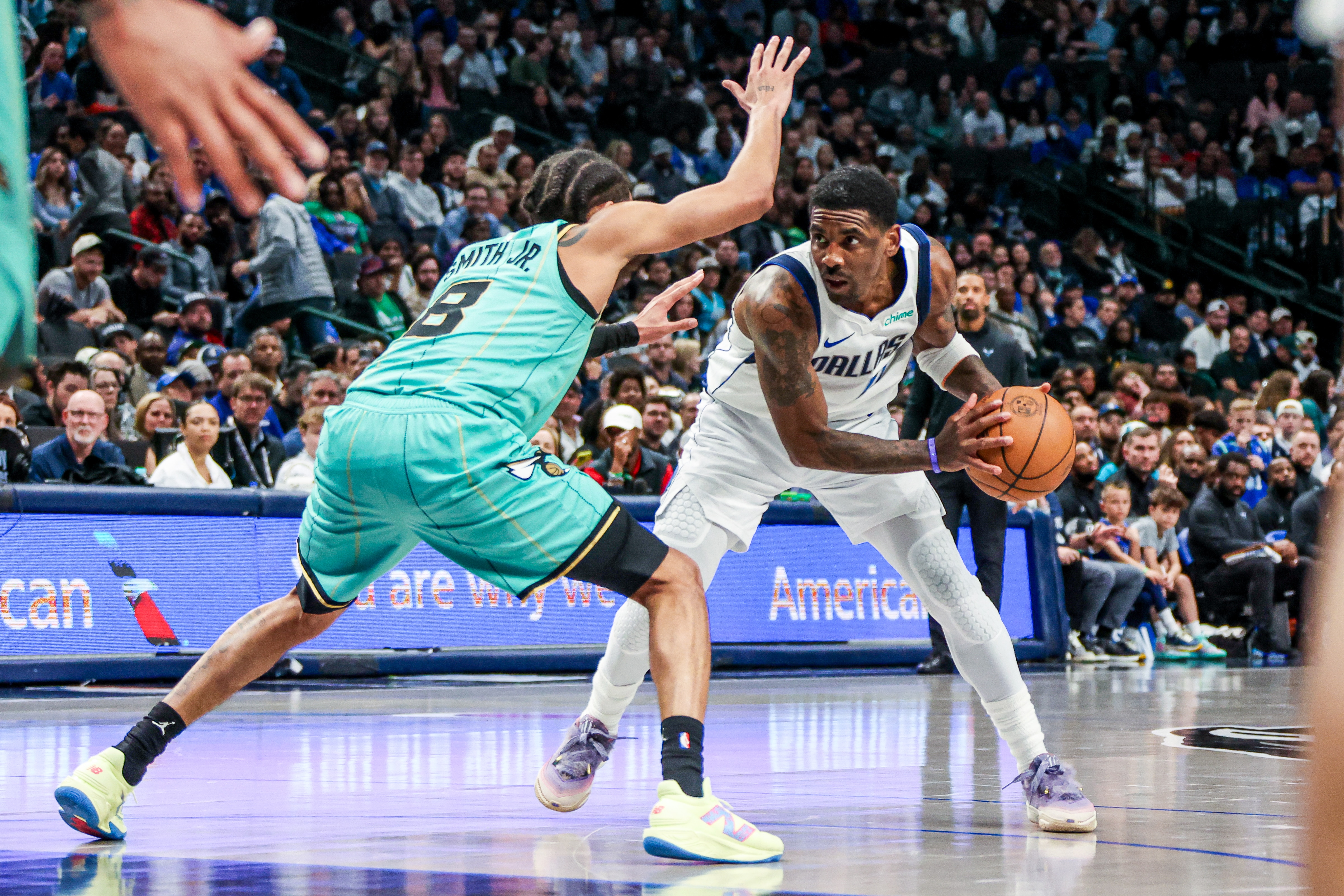 kyrie irving playing basketball