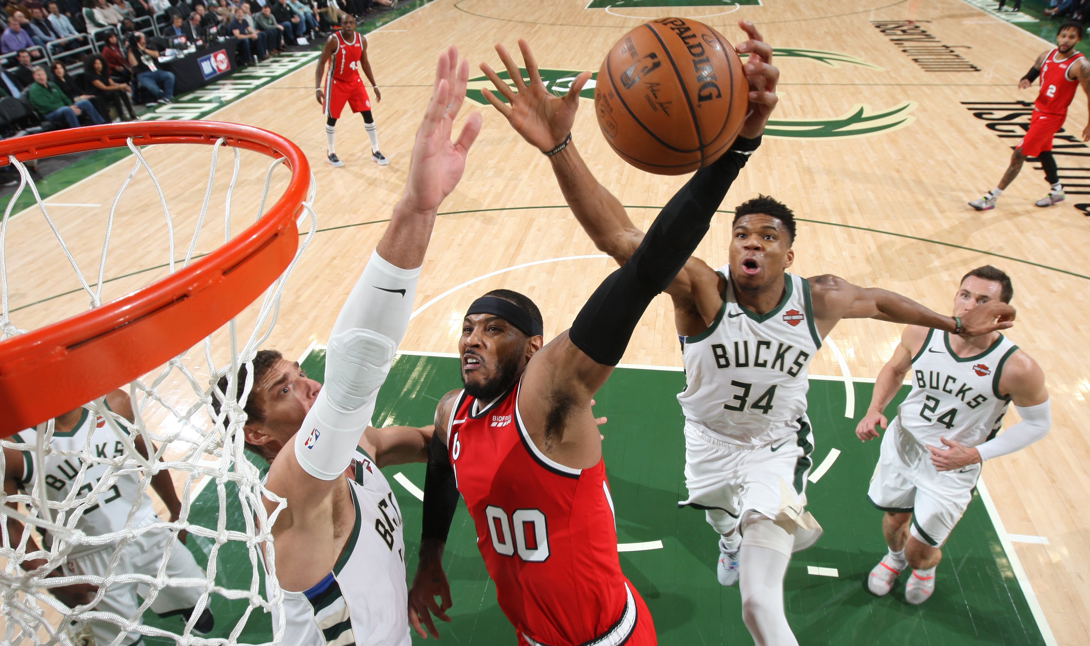 blazers-host-first-bucks-in-first-home-game-of-2020-portland-trail