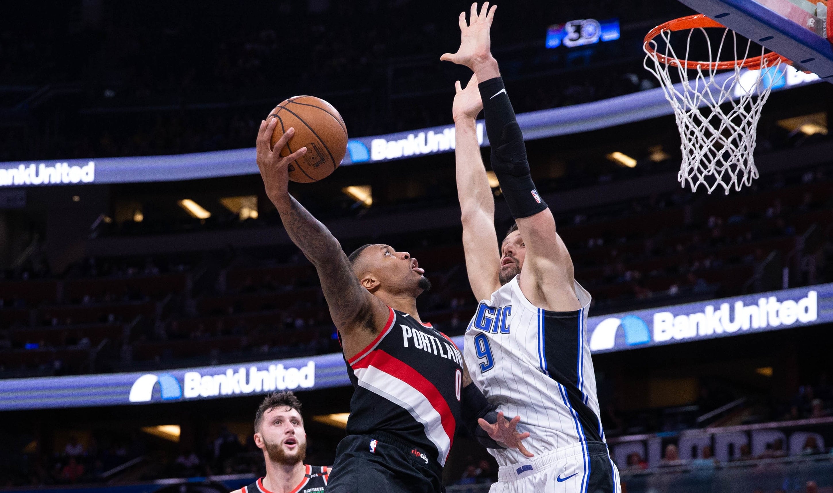 Home BackToBack Starts With Magic On 80's Night