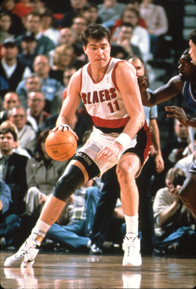 Arvydas Sabonis Through the Years Photo Gallery | NBA.com