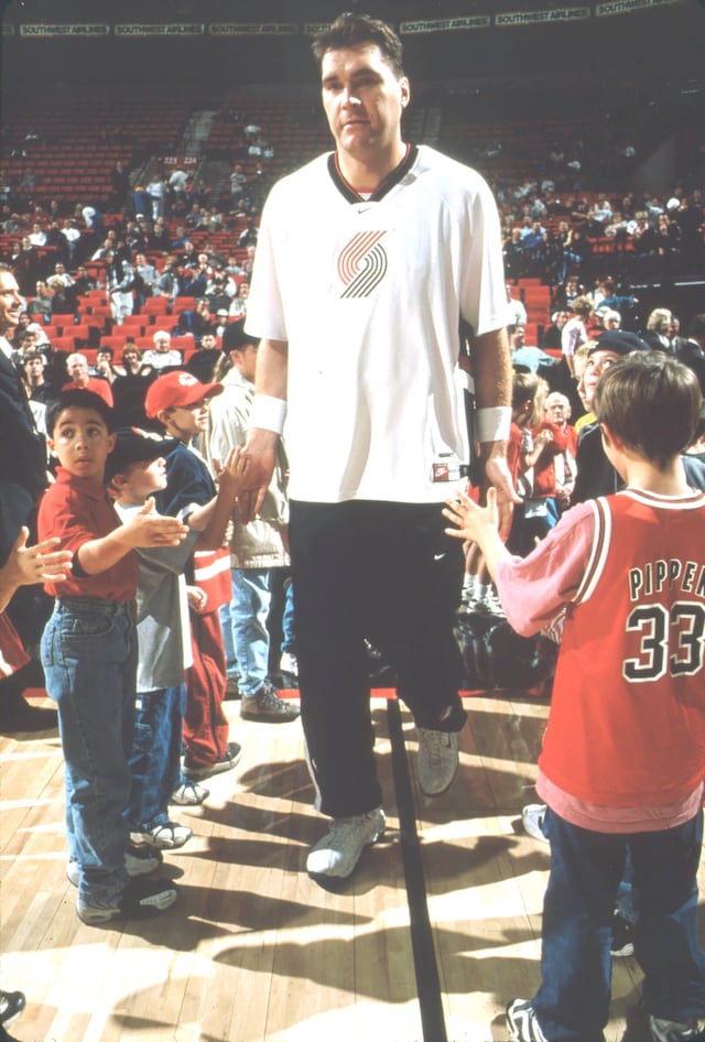 Arvydas Sabonis Through the Years Photo Gallery | NBA.com