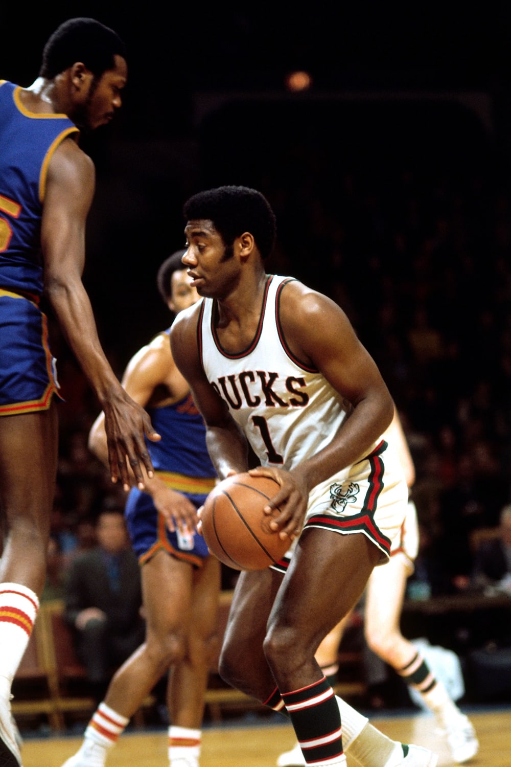 Photo Originale Vintage 1968 - Oscar Robertson (Cincinnati Royals) - Tirage 8x10 Pouces - Parfaite
