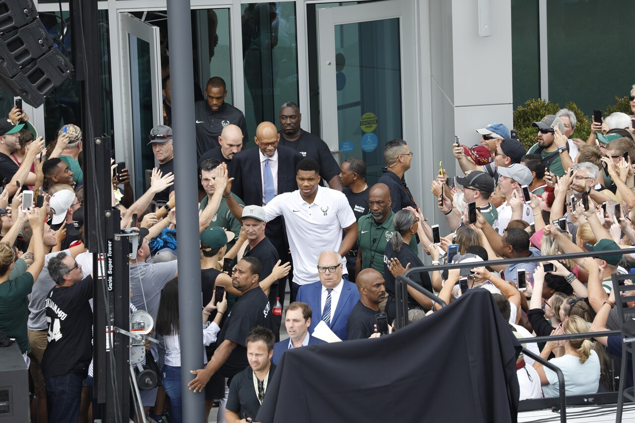 Fiserv Forum Ribbon Cutting Ceremony | Milwaukee Bucks