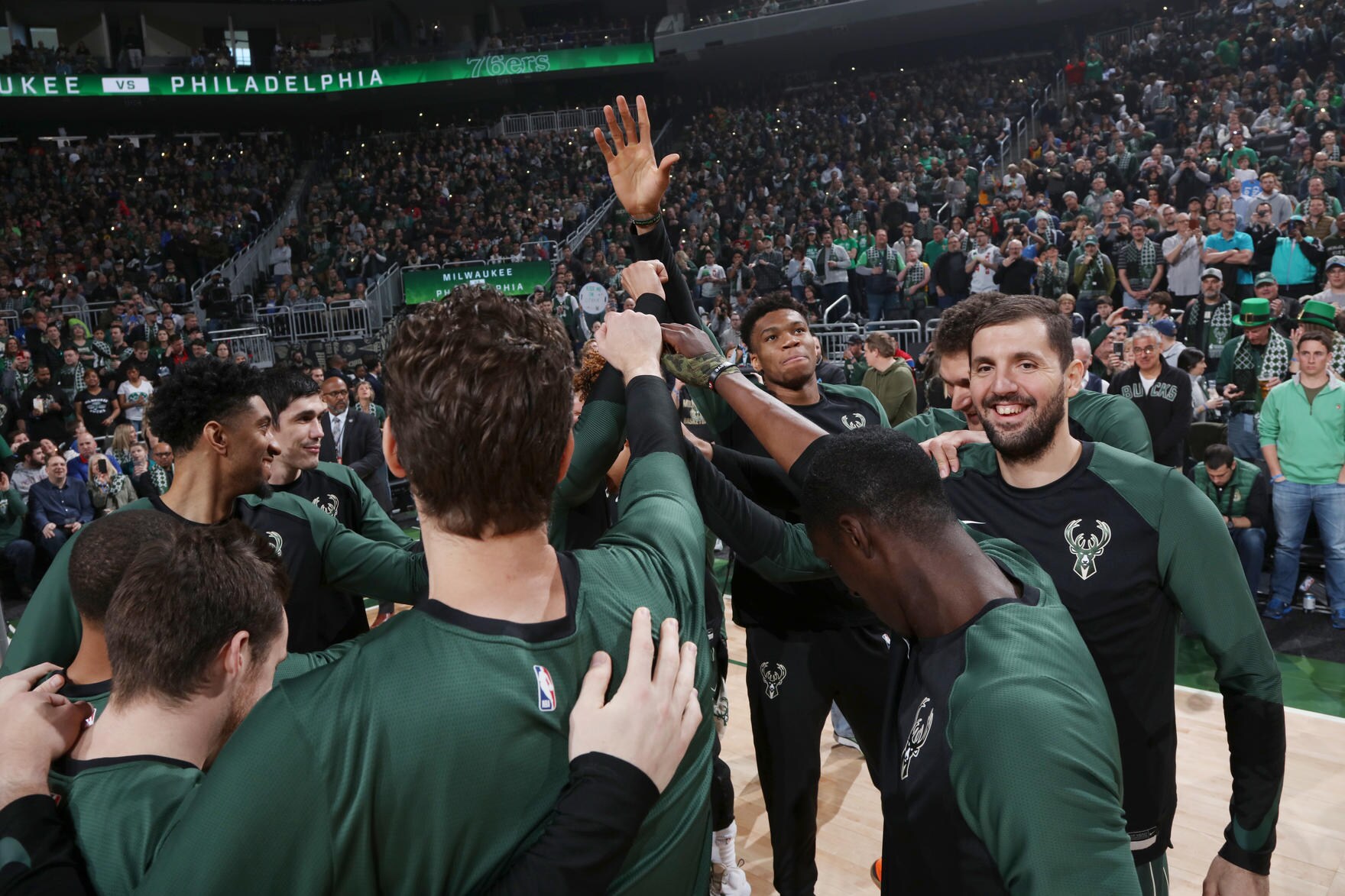 PHOTO RECAP: Bucks 125 Sixers 130 3 17 19 Photo Gallery