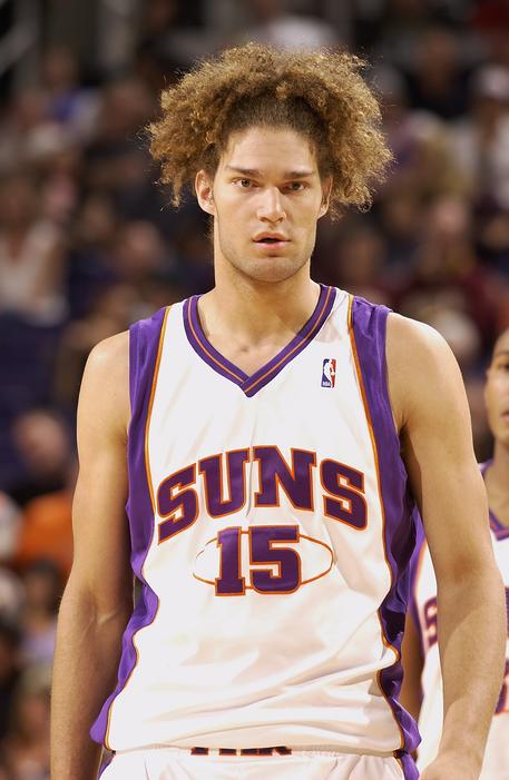 In Photos: Robin Lopez Signs With Bucks Photo Gallery | NBA.com