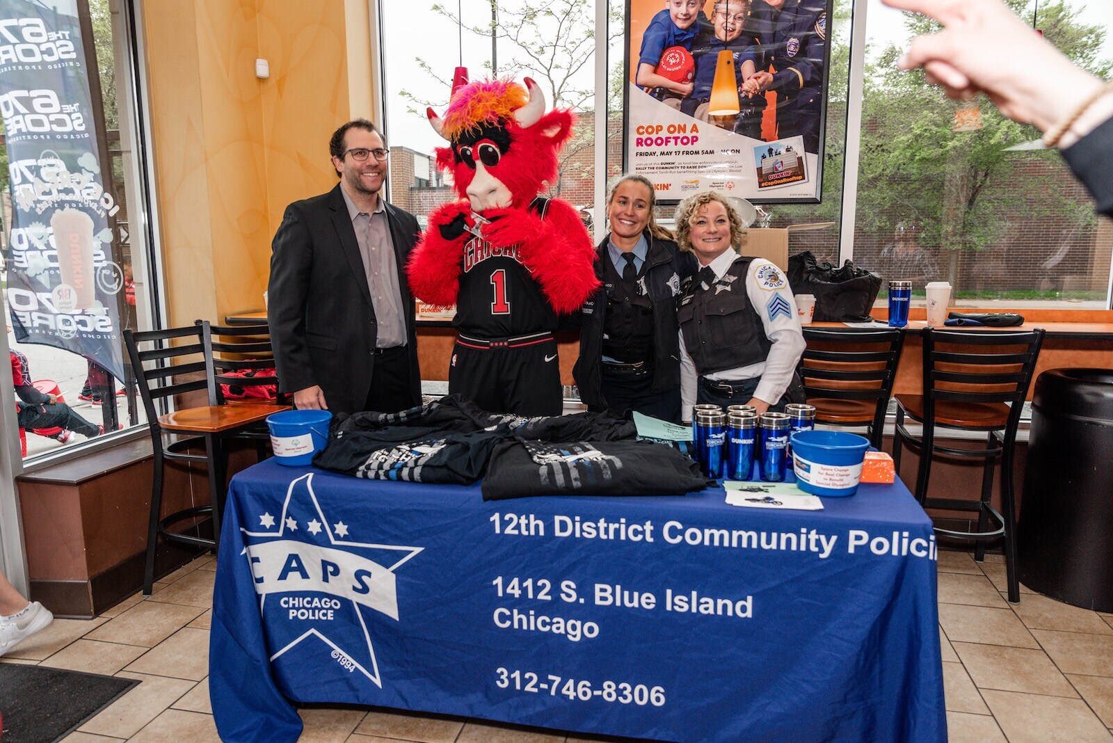 Chicago Bulls Support Dunkin’ Cop on a Rooftop Fundraiser Photo Gallery