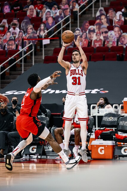 Photo Gallery: Bulls Beat Rockets in Houston Photo Gallery | NBA.com