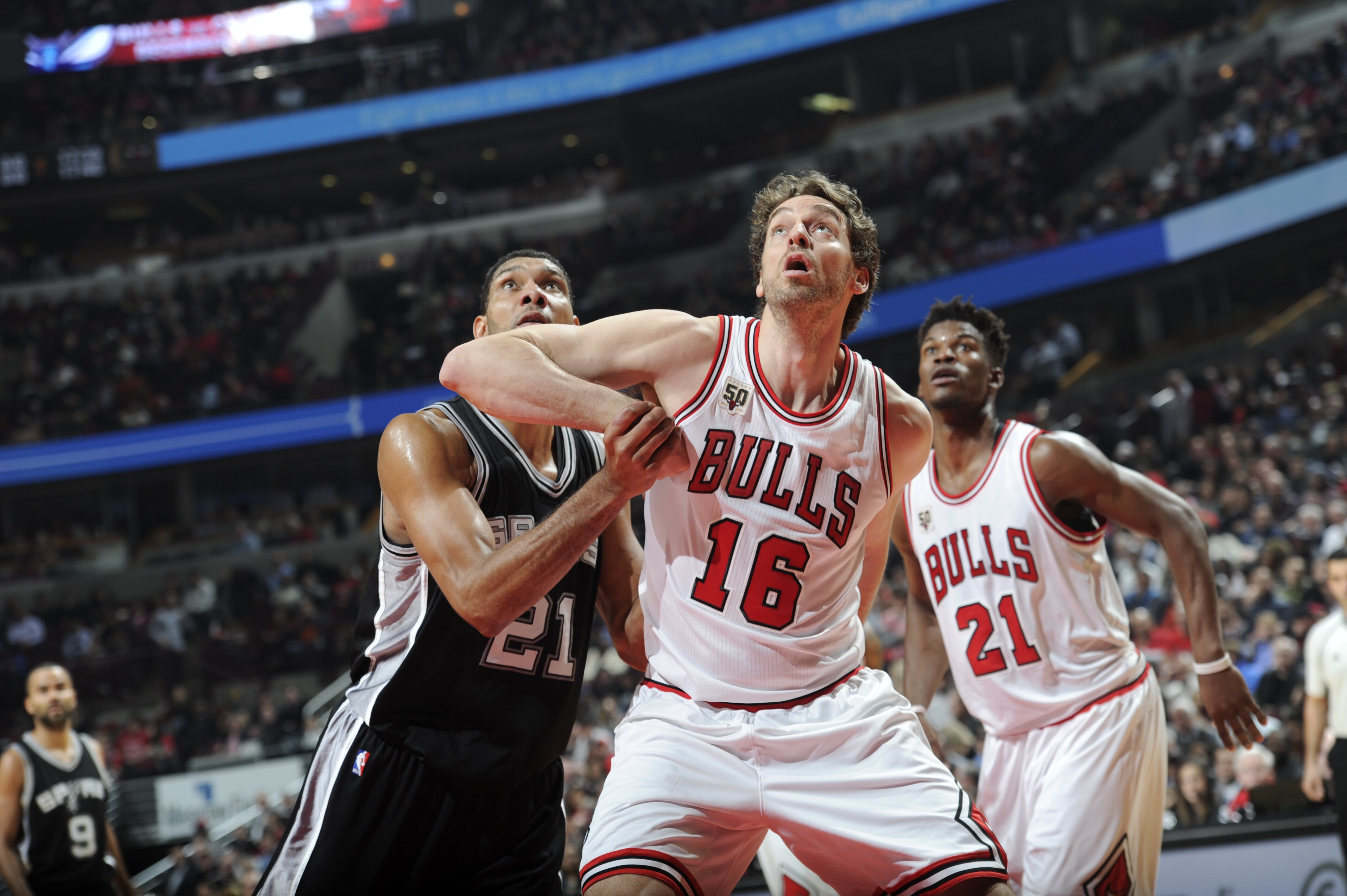 Photo Gallery: Bulls Vs. Spurs 11.30.15 Photo Gallery | NBA.com