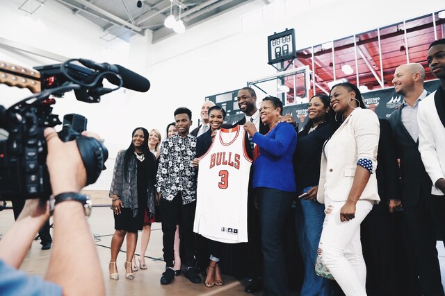 Behind The Scenes - Welcome Dwyane Wade! Photo Gallery | NBA.com