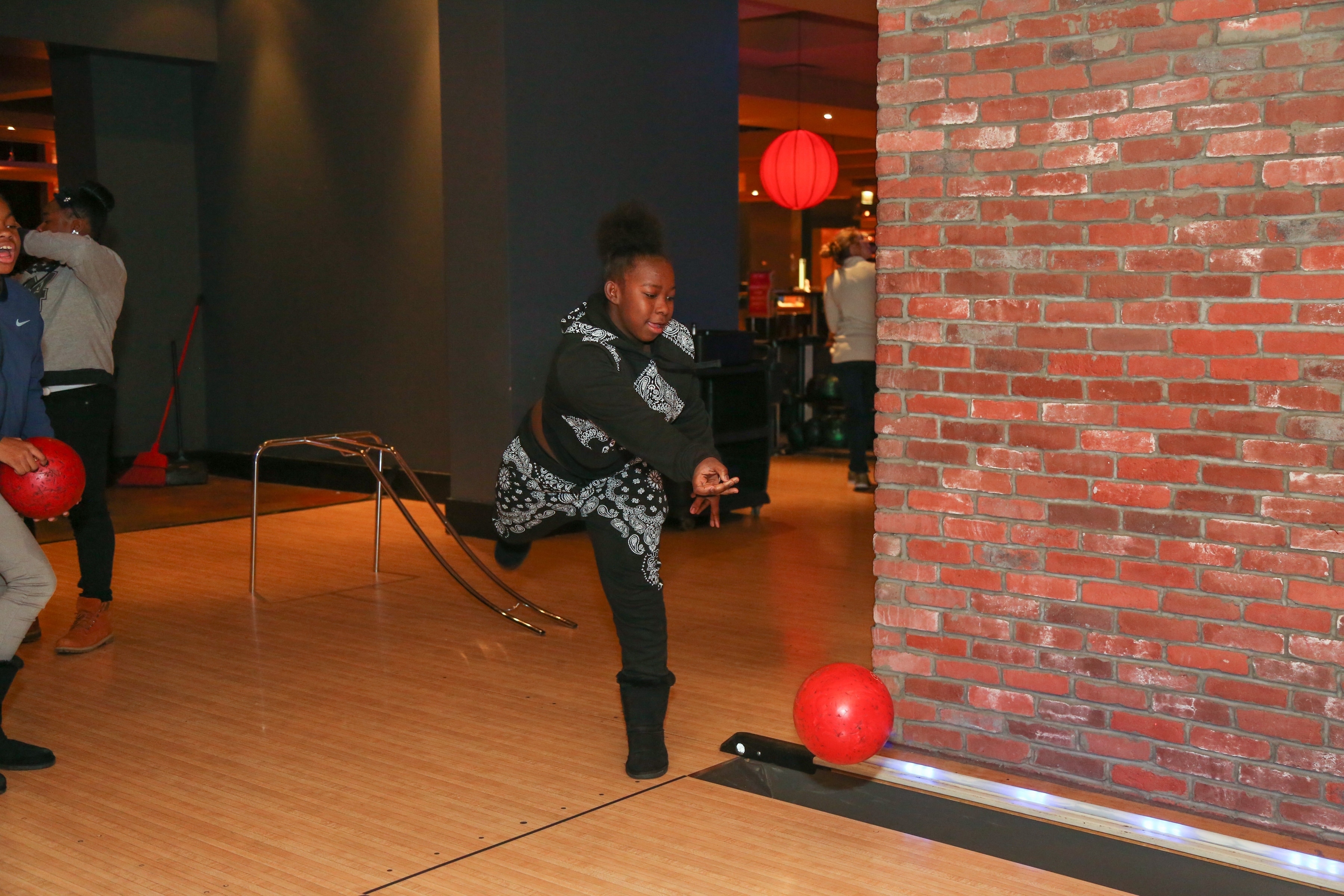 Madison Rondo Bowler RAJON RONDO HOSTS STUDENTS FOR HOLIDAY BOWLING CELEBRATION | Chicago Bulls