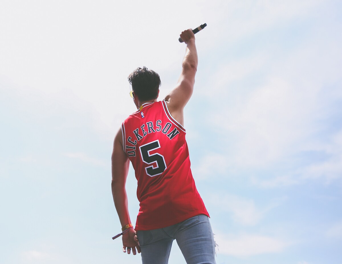 Chicago Bulls Team Windsock - 40-Inch Official NBA Sports Decor For Porch & Garden