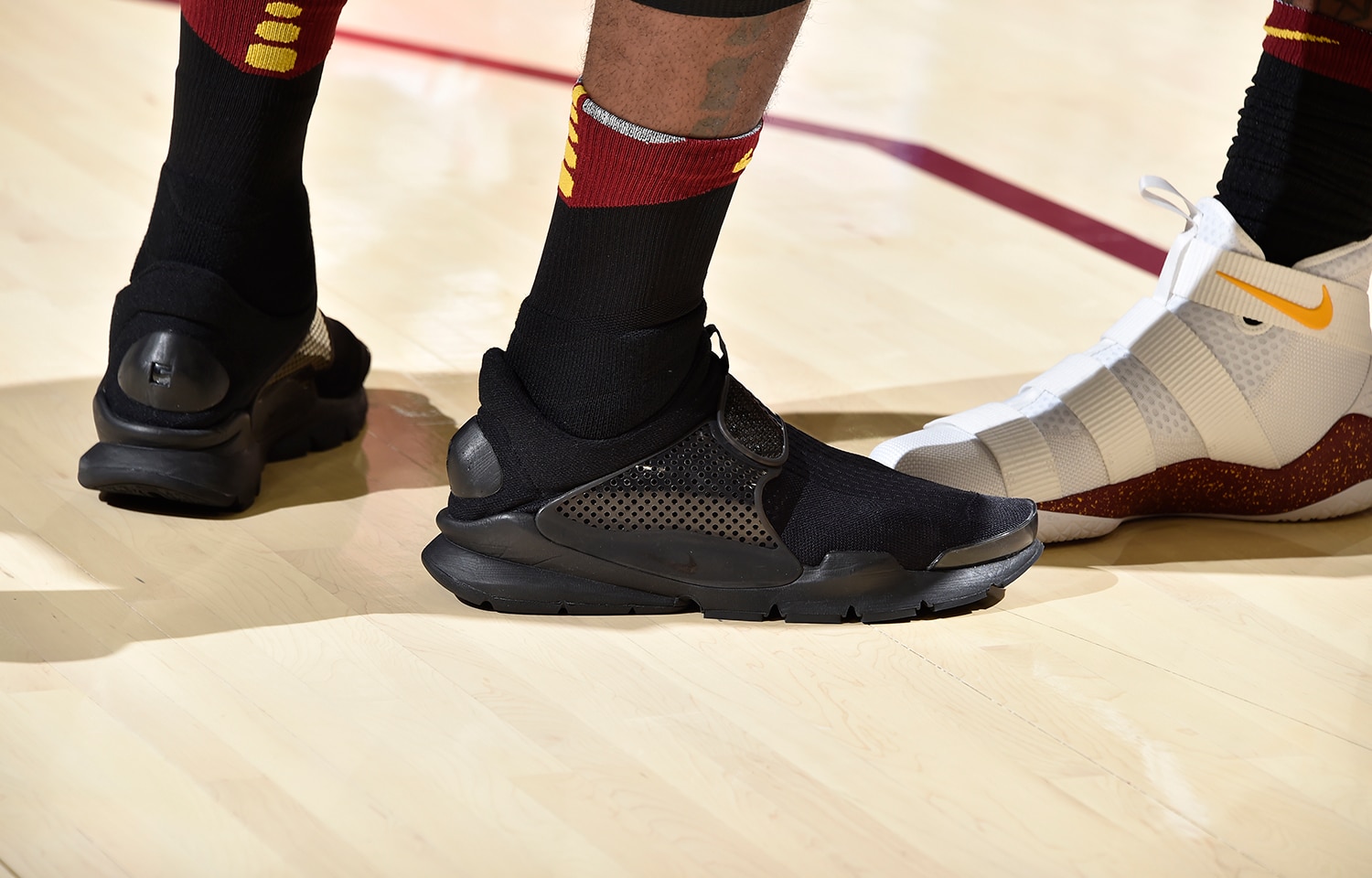 Lebron james kicks sales