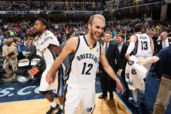Grizzlies vs. Bucks - 2/1/14 Photo Gallery | NBA.com