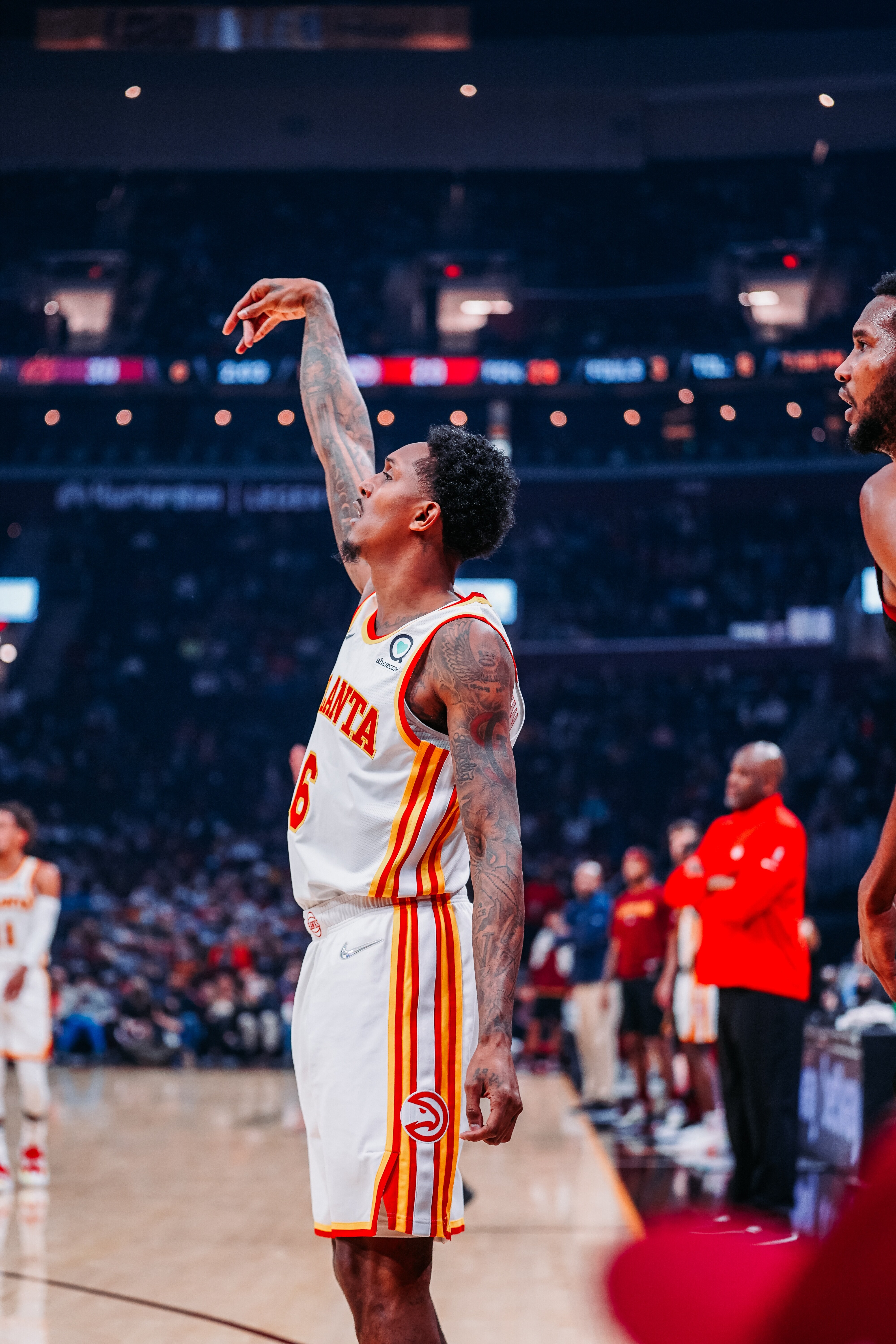 Slideshow-image: Lou Williams notched 14 points and 5 assists in his first game back since Covid protocol....
