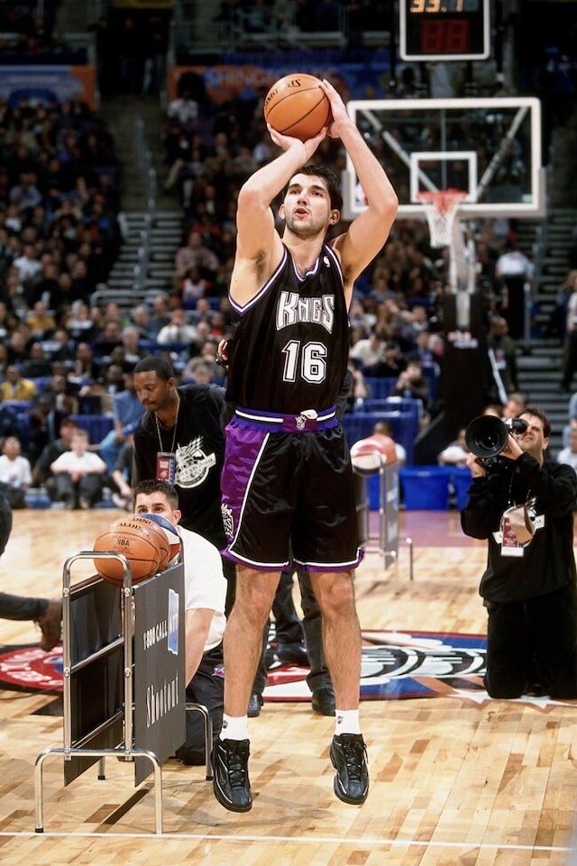 Rare Photos: Peja Stojakovic Photo Gallery | NBA.com