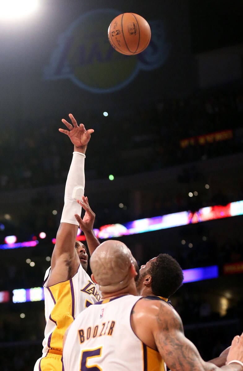 Photos Lakers vs. Pacers (1/4/15) Photo Gallery