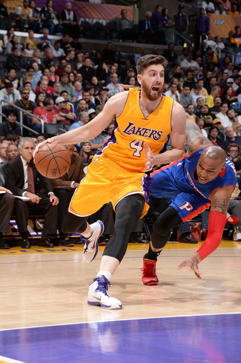 Photos Lakers vs. Pistons (3/10/15) Photo Gallery
