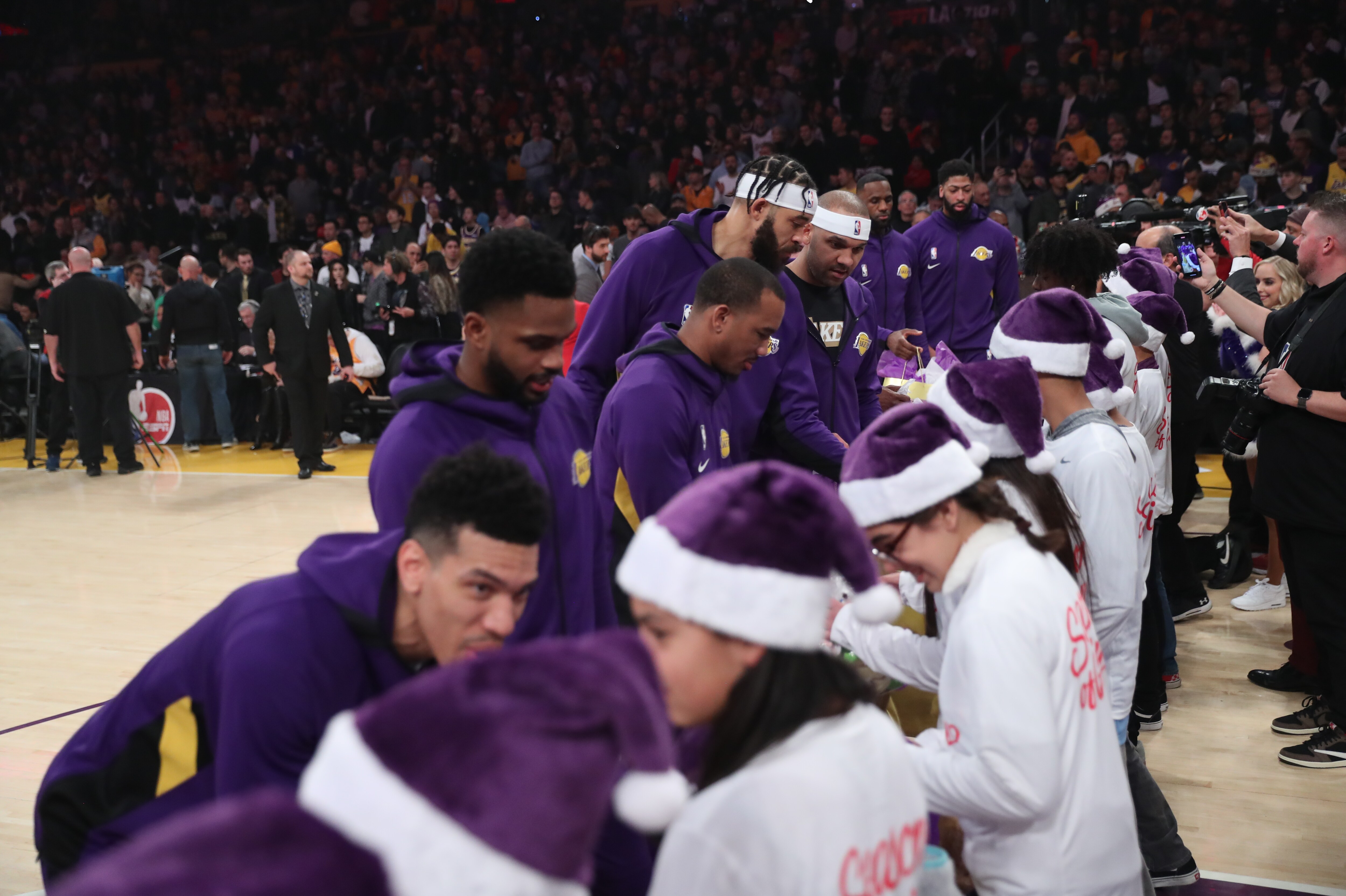 Lakers Ticket Exchange - p55i95s