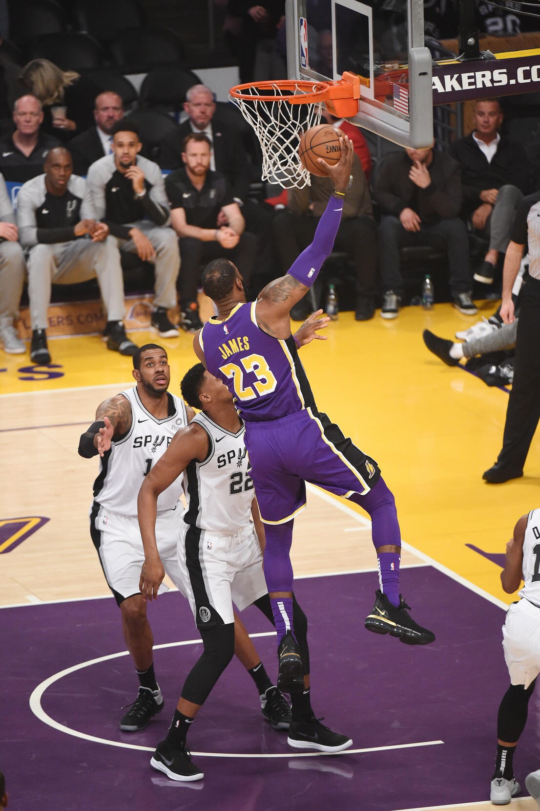 Photos Lakers vs. Spurs (12/05/18) Photo Gallery