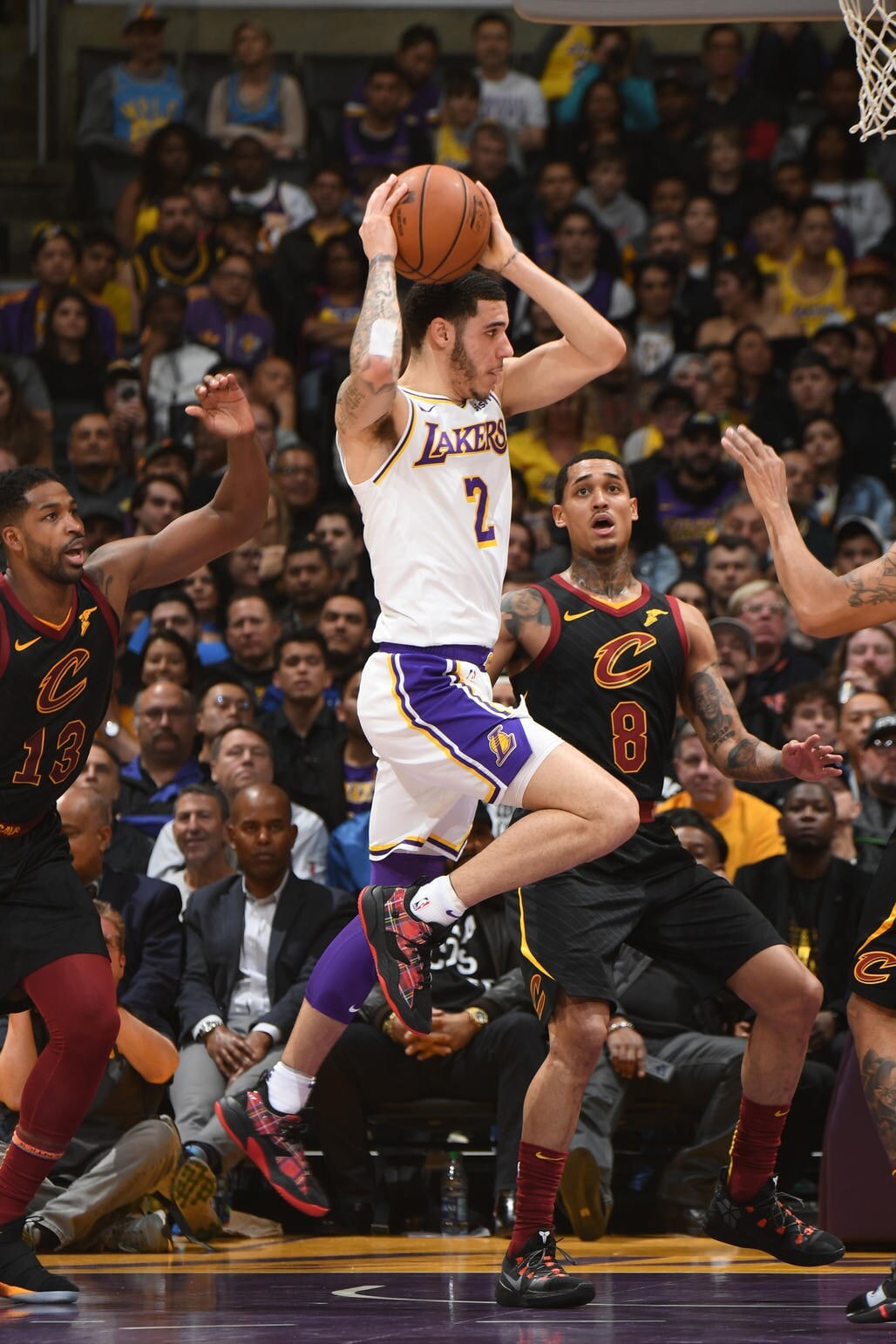 Cleveland Cavaliers v Los Angeles Lakers