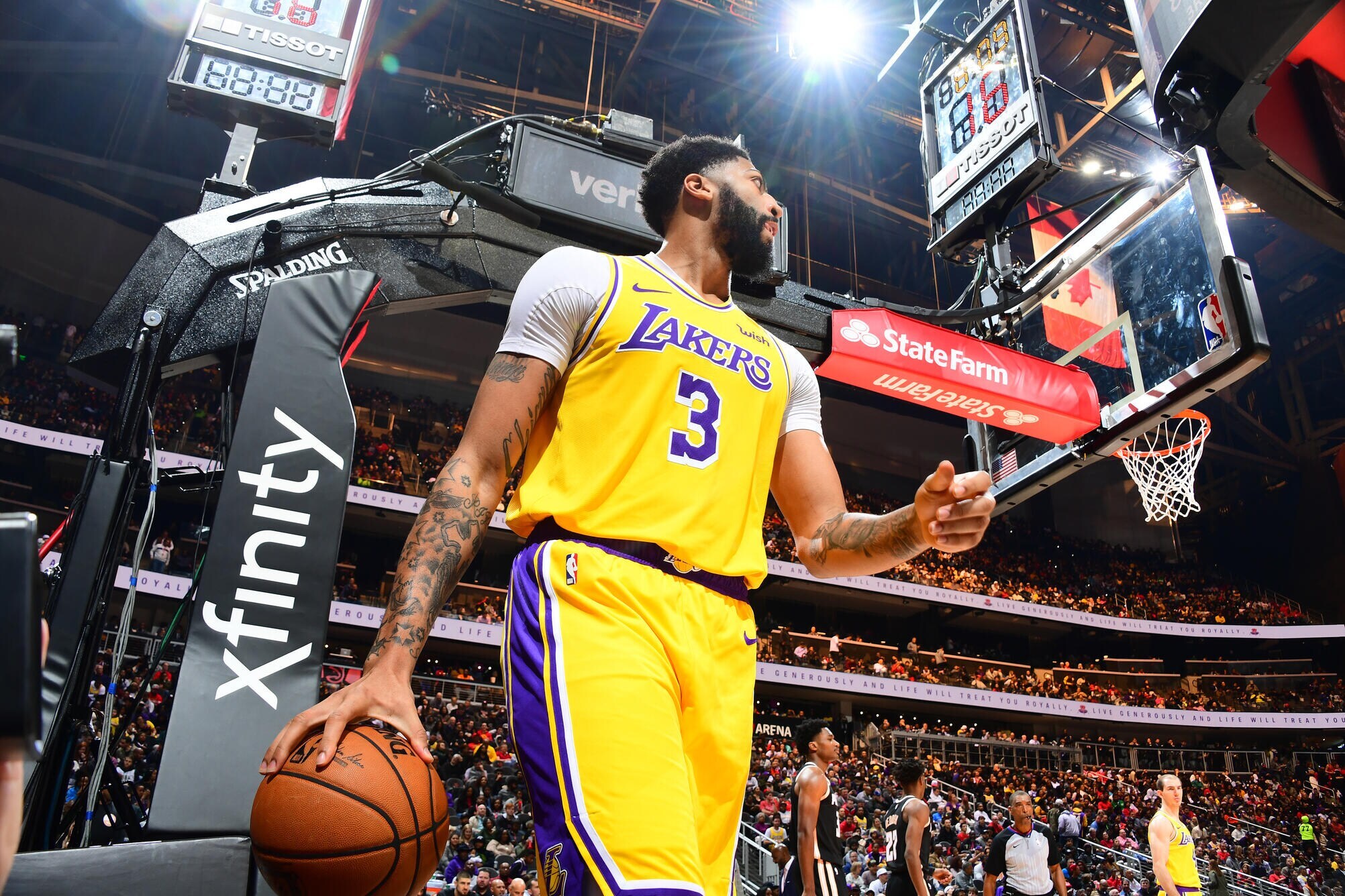 Photos Lakers vs Hawks (12/15/2019) Photo Gallery