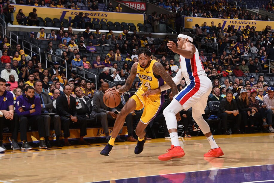 Photos Lakers vs. Pistons (10/31/17) Photo Gallery