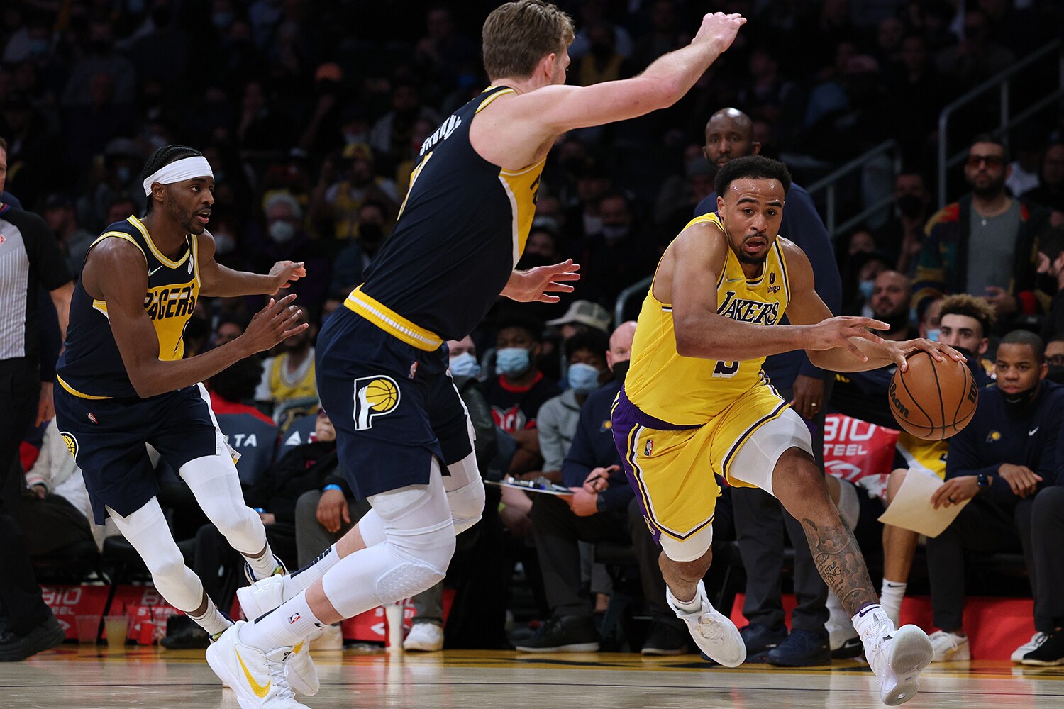 Photos: Lakers vs Pacers (1/19/22) Photo Gallery | NBA.com