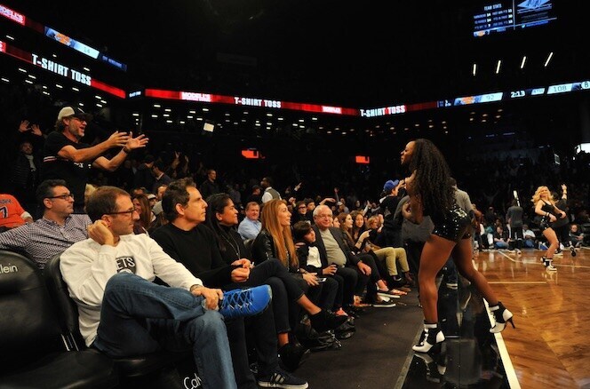 Nba Front Row Fans Gallery: Best Fans in the NBA | Brooklyn Nets