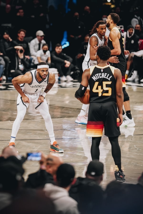 Gallery Nets vs. Jazz Photo Gallery