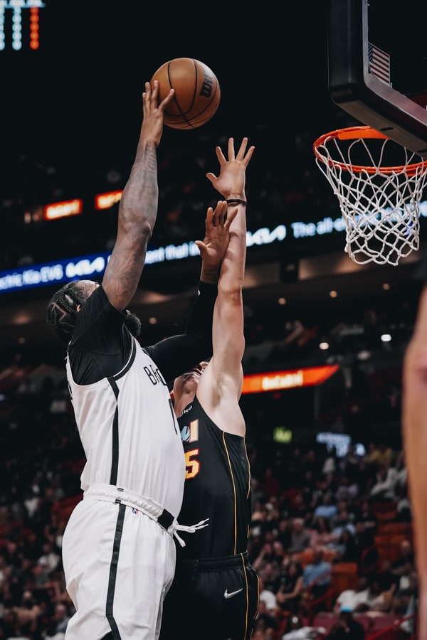 Gallery Nets vs. Heat Photo Gallery