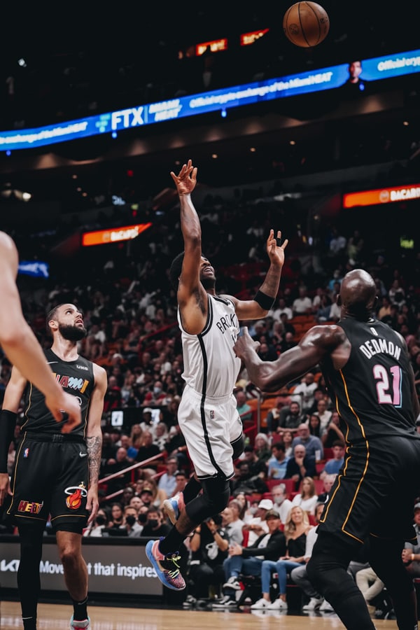 Gallery Nets vs. Heat Photo Gallery