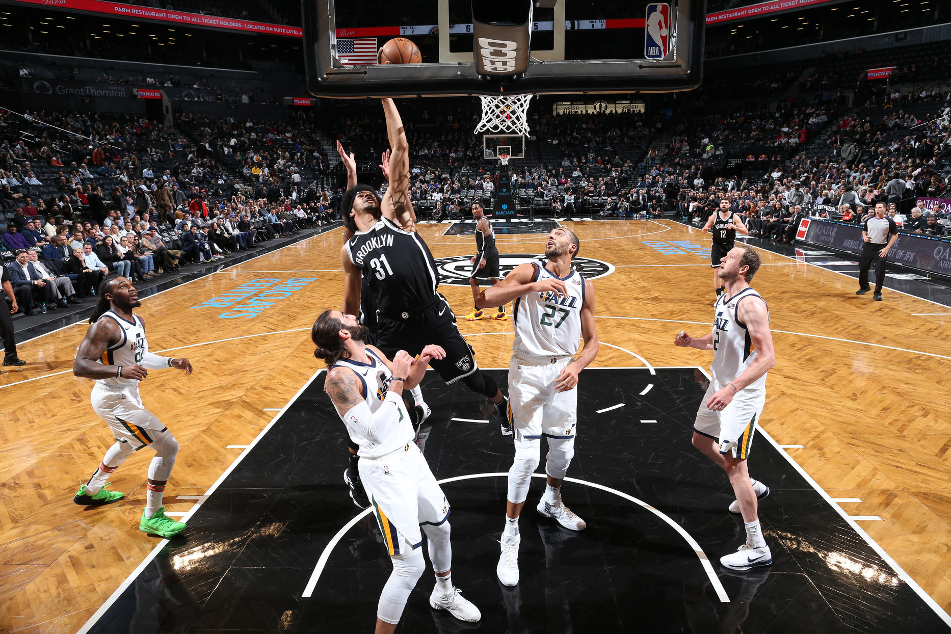 Gallery Nets vs. Jazz Photo Gallery