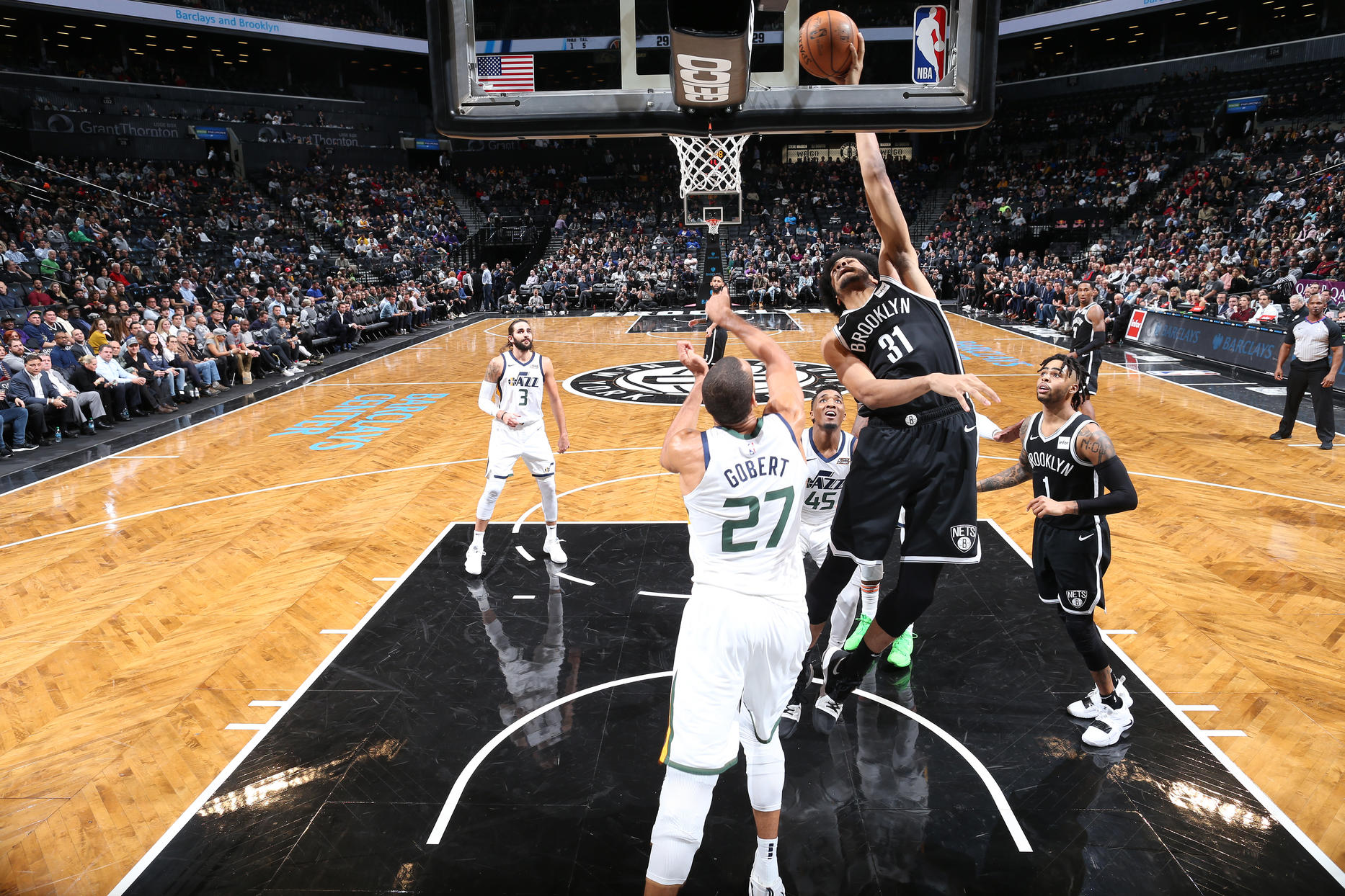 Gallery Nets vs. Jazz Photo Gallery