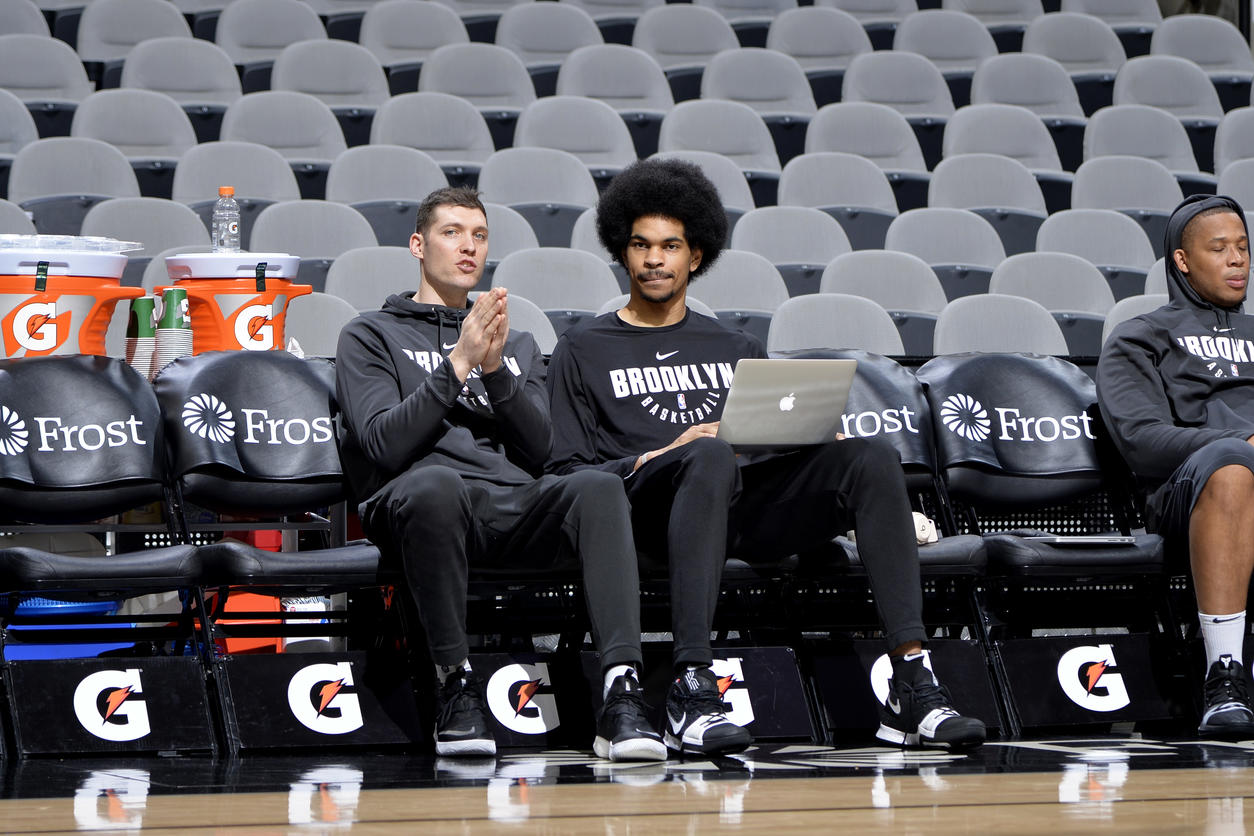 Gallery Nets at Spurs Photo Gallery