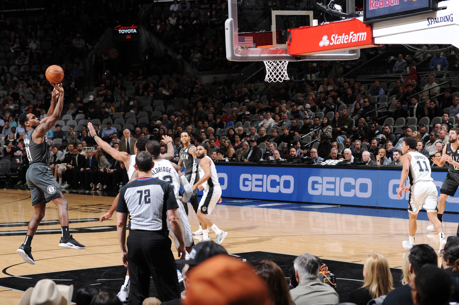 Gallery Nets at Spurs Photo Gallery