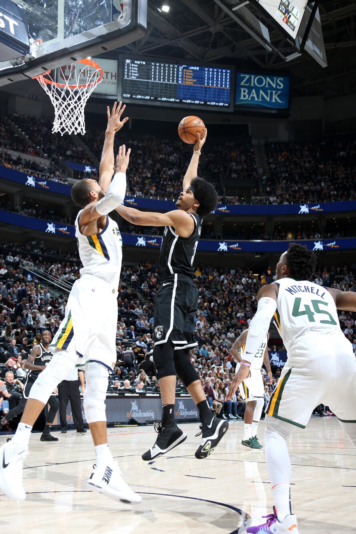 Gallery Nets vs. Jazz Photo Gallery