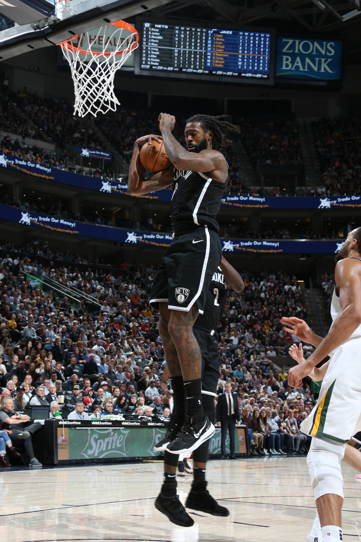 Gallery Nets vs. Jazz Photo Gallery