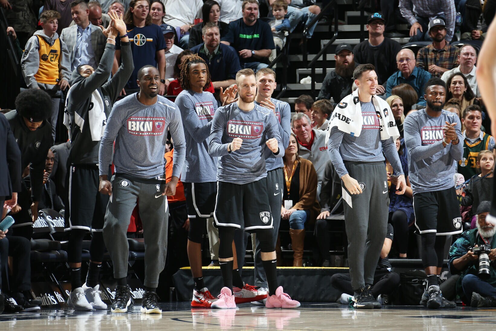 Gallery Nets vs. Jazz Photo Gallery