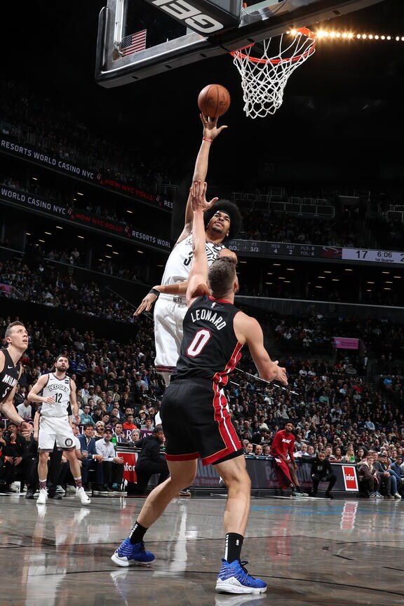 Gallery Nets vs. Heat Photo Gallery