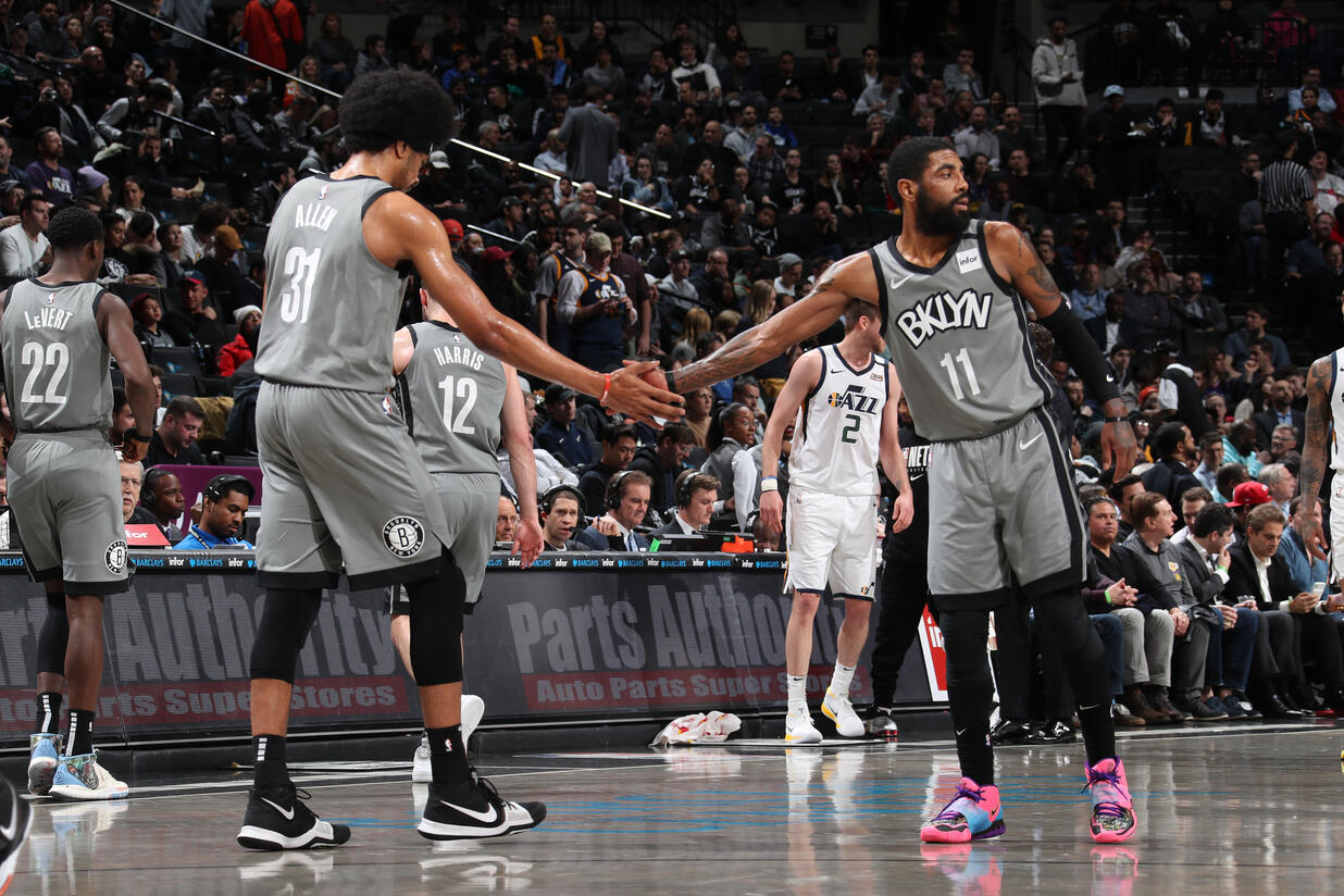 Gallery Nets vs. Jazz Photo Gallery