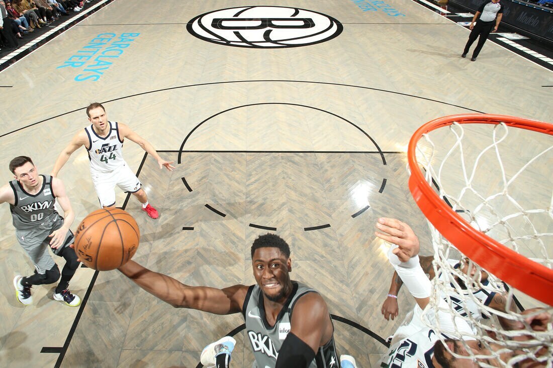 Gallery Nets vs. Jazz Photo Gallery