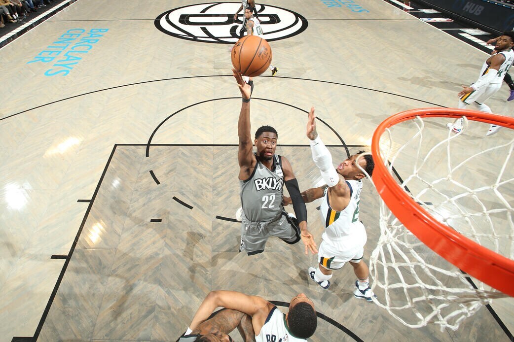 Gallery Nets vs. Jazz Photo Gallery