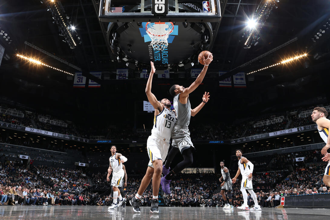 Gallery Nets vs. Jazz Photo Gallery